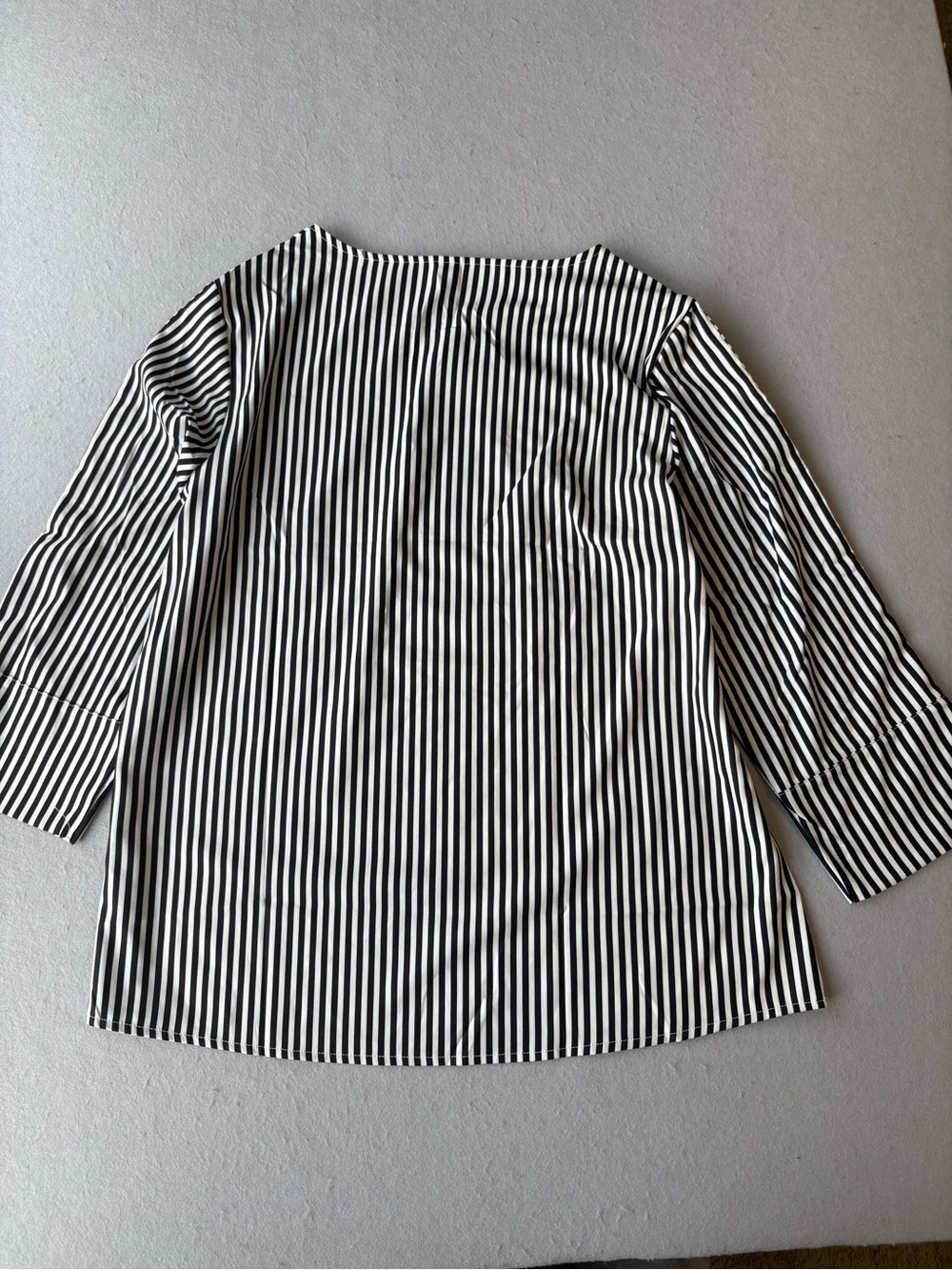 NWT Black & White Striped Women’s Classic Blouse Button Sleeve Detail Sz XL - Picture 7 of 7
